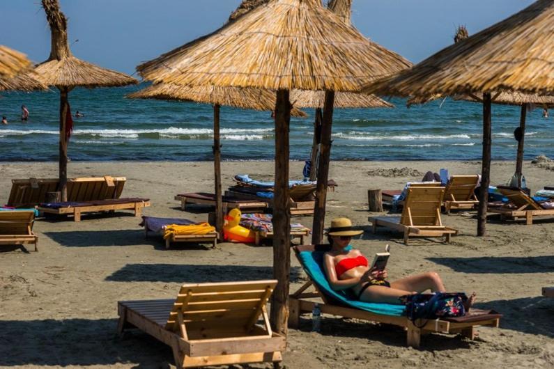 Mamaia Nord Apartament 那沃达利 外观 照片